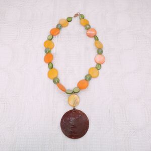 Handmade Tropical Style Shell Necklace Women 21 Inches w/ Pendant Casual